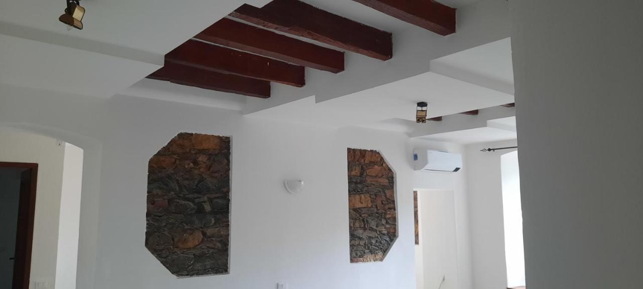 Ferry House Apartment Специя Екстериор снимка