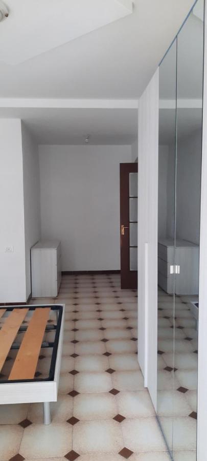 Ferry House Apartment Специя Екстериор снимка