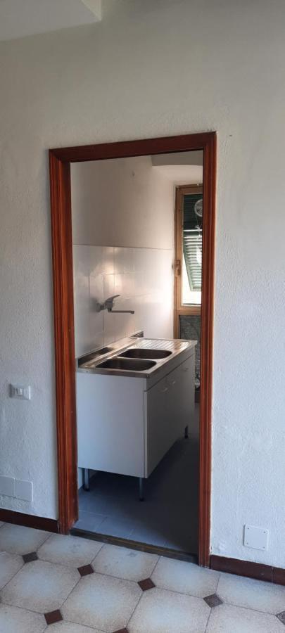 Ferry House Apartment Специя Екстериор снимка